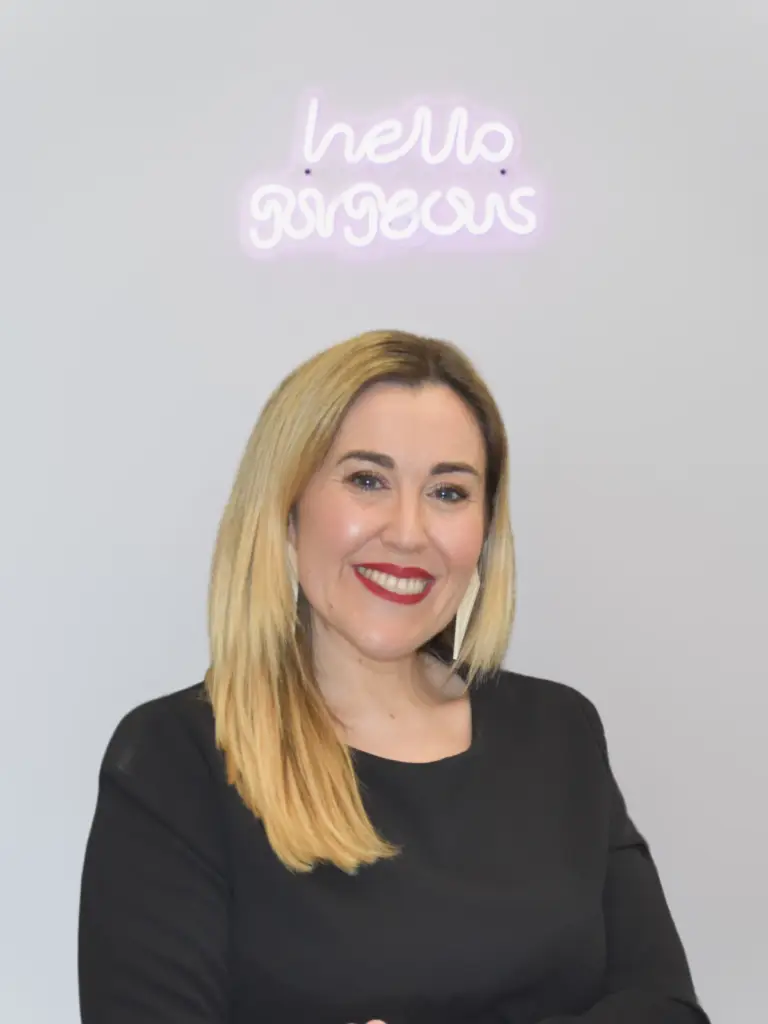Dra. Mara Marques